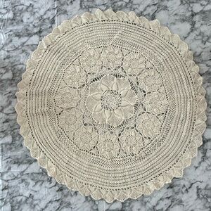 Vintage crochet tablecloth 34 inch round beautiful condition.